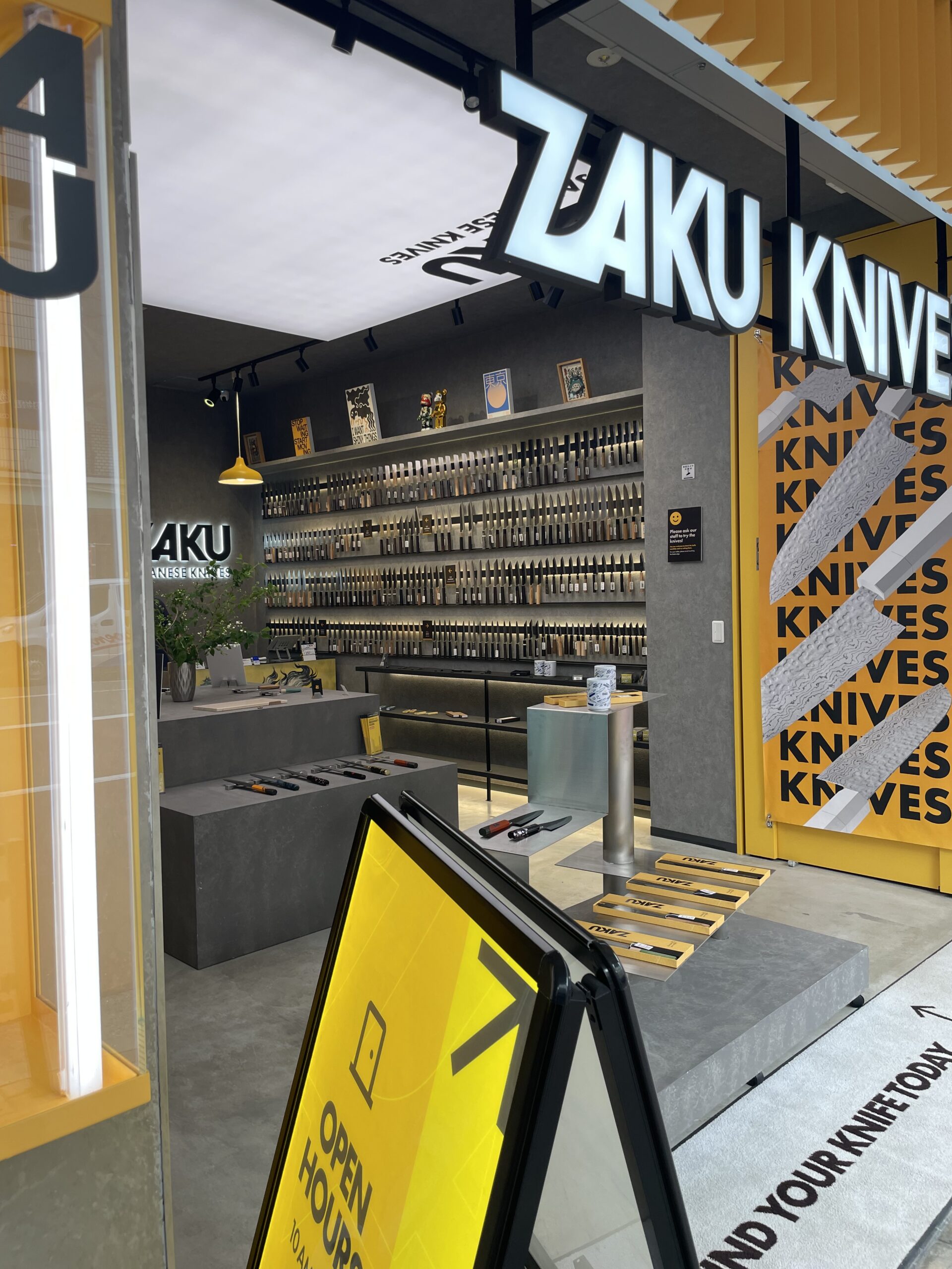 Kappabashi Kitchenware Street: Japanese Knives, Ceramics & Free Engraving